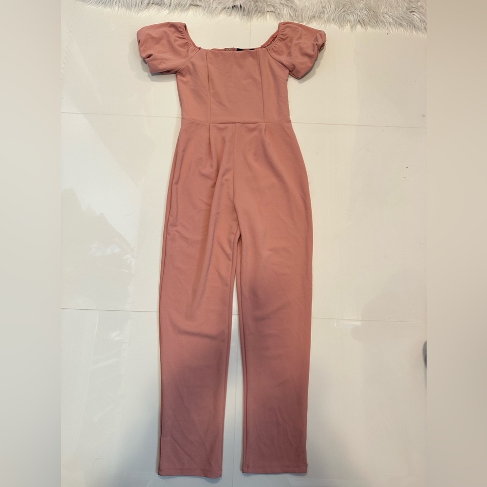 Forever 21 pink/light mauve jumpsuit size M.only worn once. perfect condition.